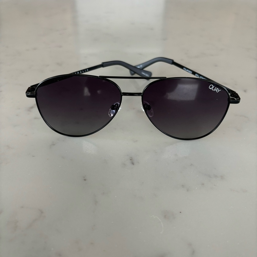 Quay Still Standing Polarized Aviator Sunglasses‎